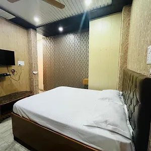 Anand Assi Varanasi